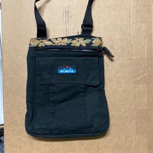 Kavu Black crossbody